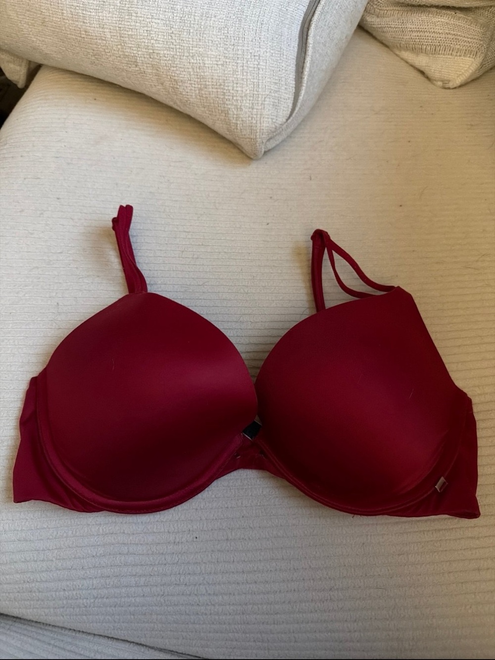 Victoria Secret Bra in Deep Red